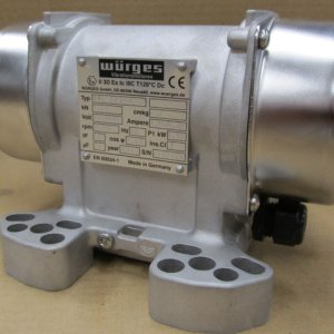 Silnik wibracyjny z wieloma otworami montażowymi 